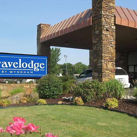 Travelodge By Wyndham Coffeyville Esterno foto
