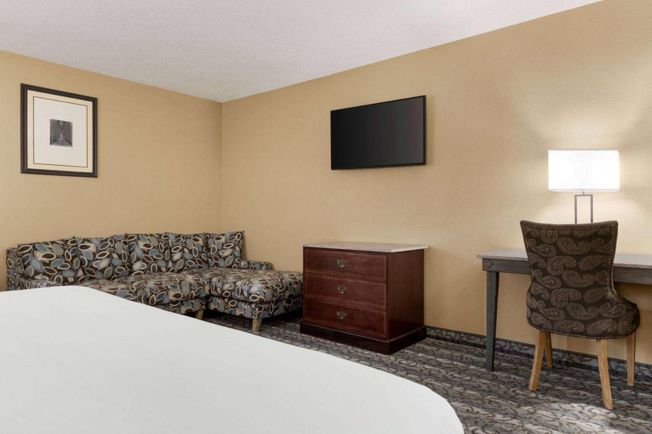 Travelodge By Wyndham Coffeyville Esterno foto